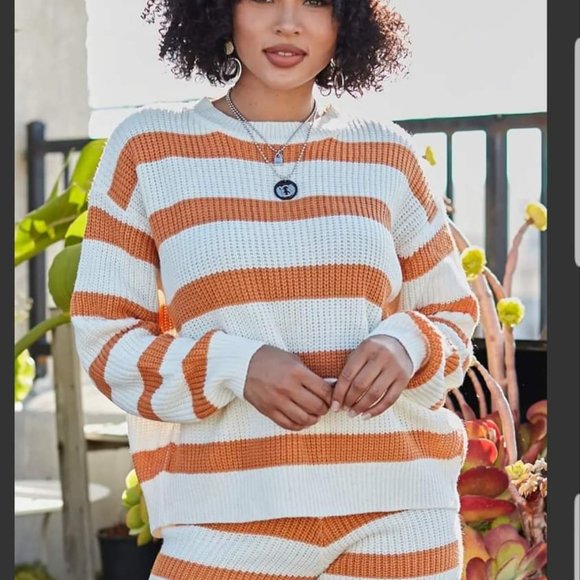 Sweater/Short Set - Picture 2 of 2